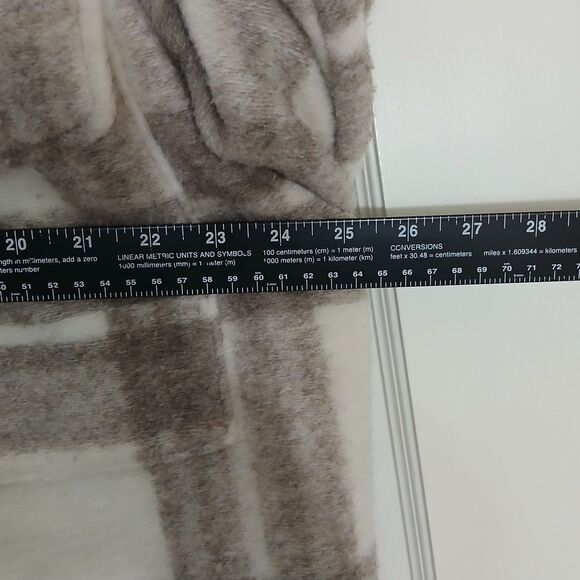 H&M Woven Flannel Button Front Shacket Sz M White Beige Plaid Pockets Oversized - Picture 12 of 14